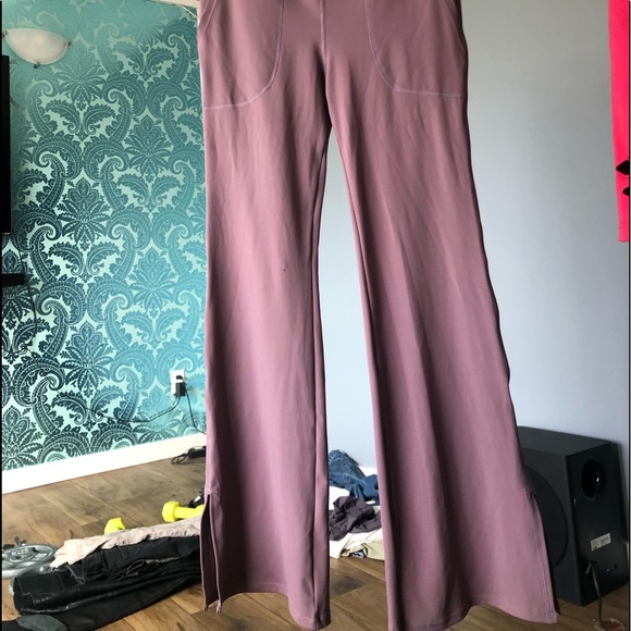 Halara wide leg crossover waist yoga pants - Picture 4 of 4